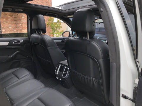 2013 Porsche Cayenne GTS