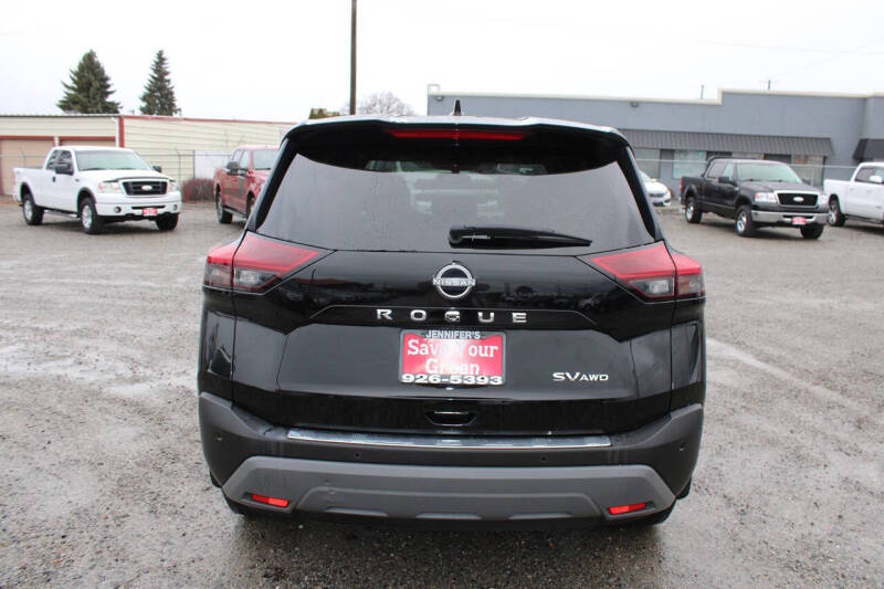 2022 Nissan Rogue SV