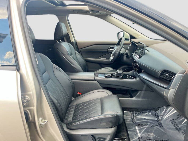 2023 Nissan Rogue Platinum