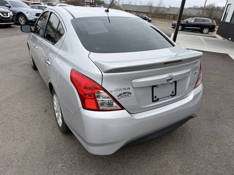 2019 Nissan Versa SV