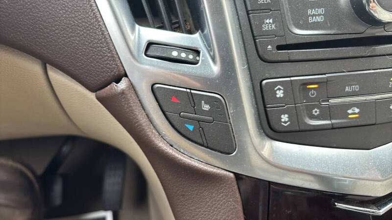 2011 Cadillac SRX Luxury Collection