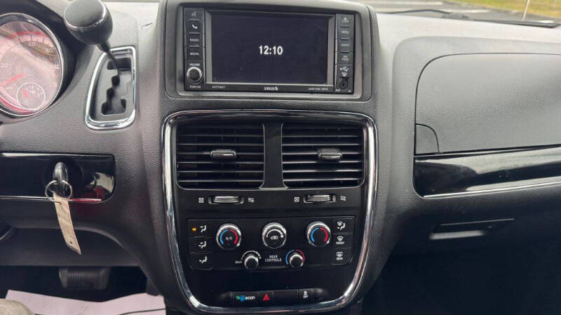 2017 Dodge Grand Caravan SE