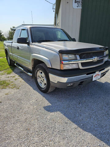 2005 Chevrolet Silverado 1500 for sale at WESTSIDE GARAGE LLC in Keokuk IA