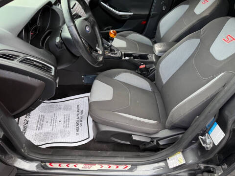 2017 Ford Focus ST