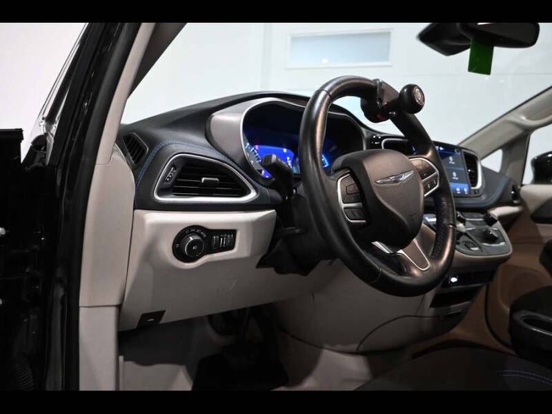 2021 Chrysler Pacifica Touring