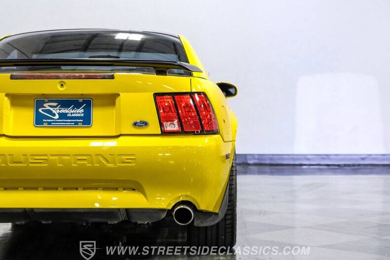 2003 Ford Mustang Mach 1 Premium