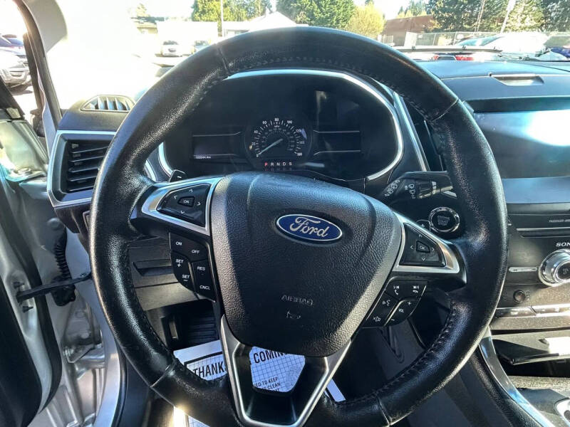 2017 Ford Edge Titanium