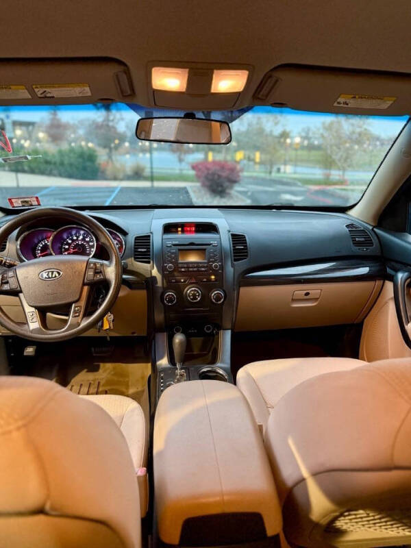 2012 Kia Sorento LX