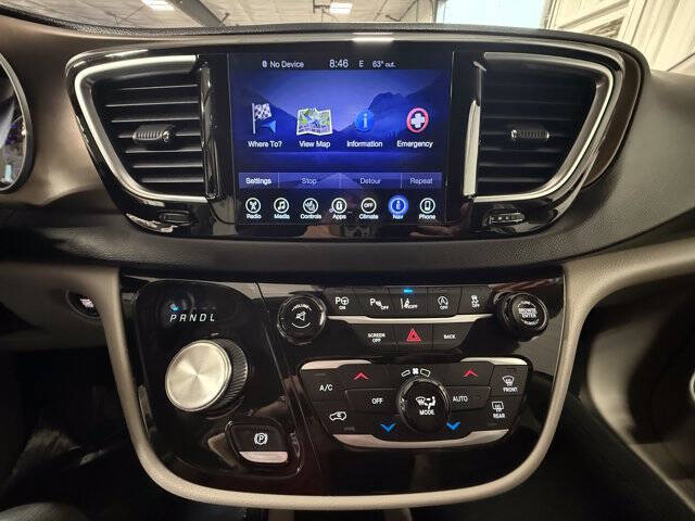 2017 Chrysler Pacifica Touring-L Plus