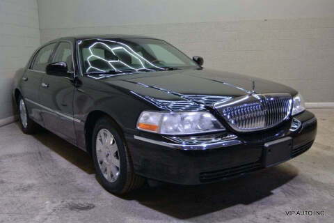 2005 Lincoln Town Car Signature Limited