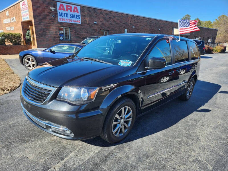 2015 Chrysler Town and Country for sale at ARA Auto Sales in Winston-Salem NC