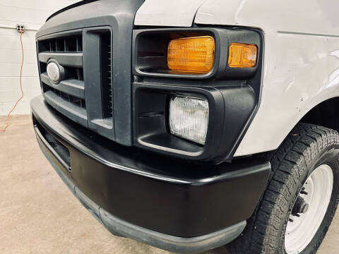 2014 Ford E-Series E-350 SD