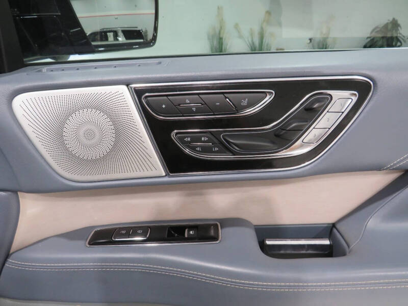 2019 Lincoln Navigator Black Label