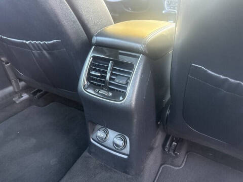 2017 Kia Cadenza Premium