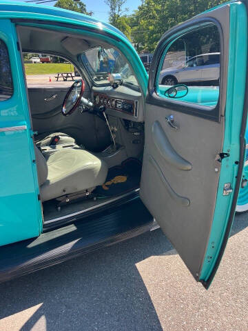 1940 Ford Deluxe
