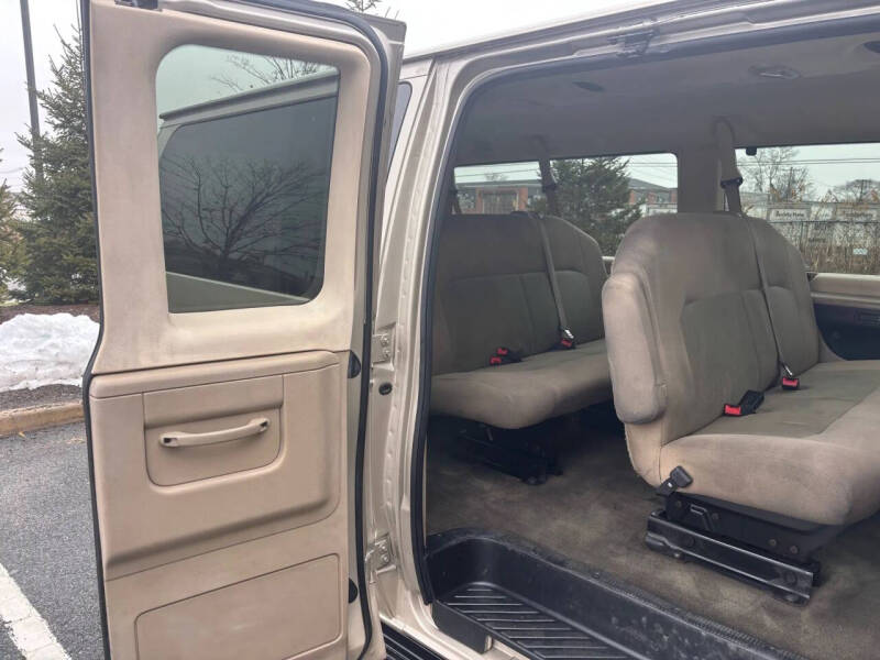 2013 Ford E-Series E-350 SD XLT