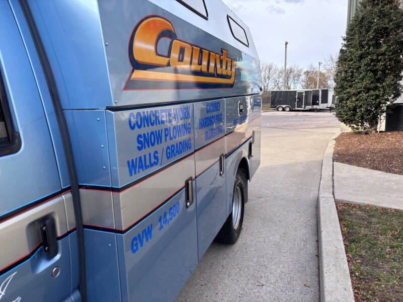 2005 Ford E-Series E-350 SD