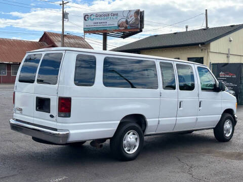 2006 Ford E-Series E-350 SD XLT
