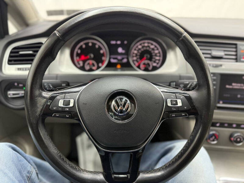 2017 Volkswagen Golf
