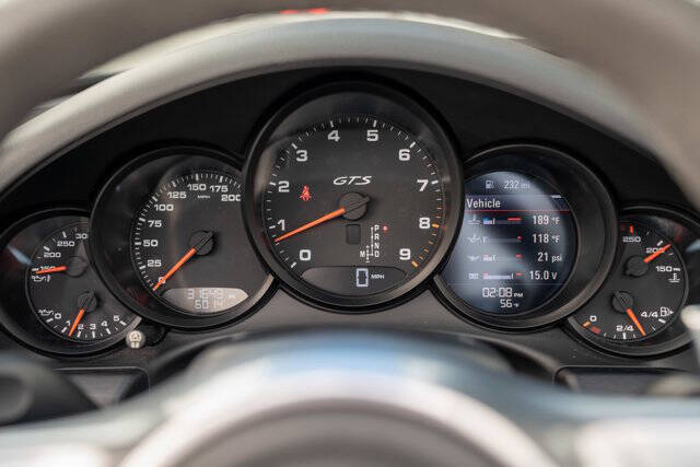 2015 Porsche 911 19