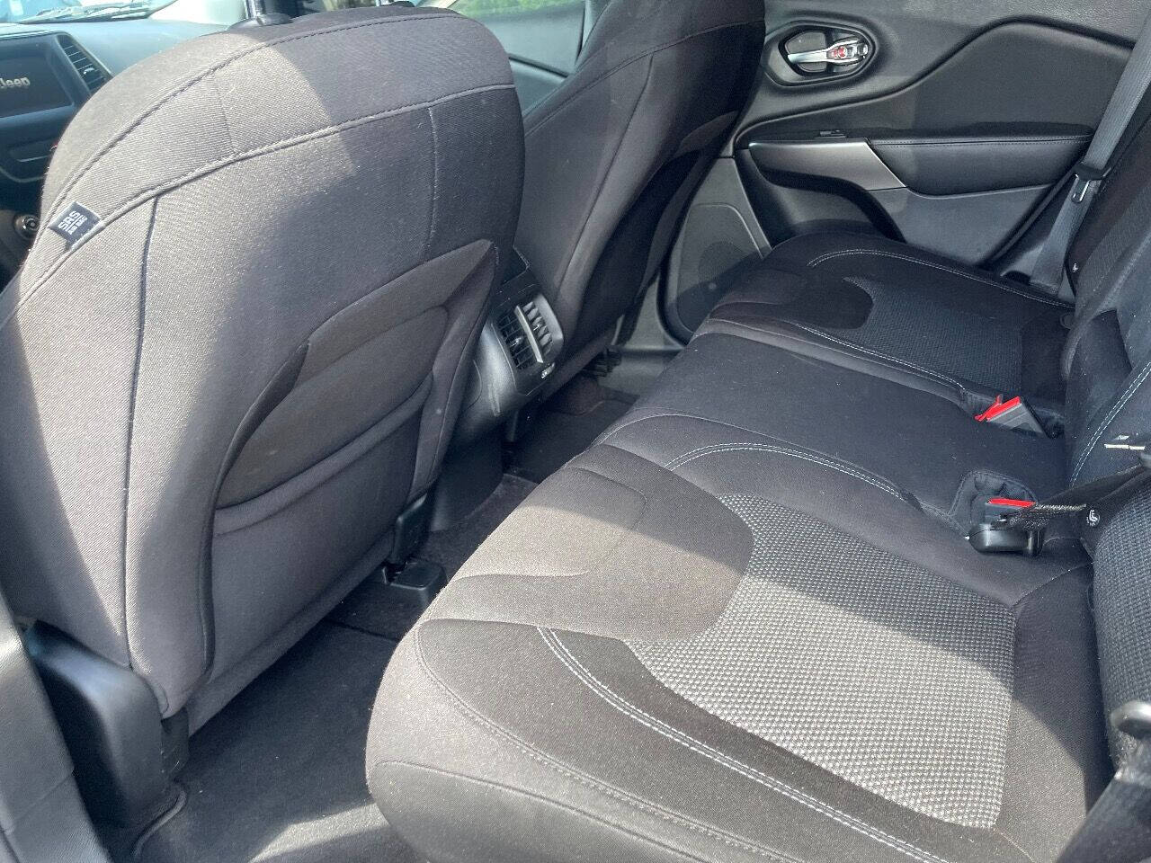 2019 JEEP Cherokee SUV / Crossover - $17,900