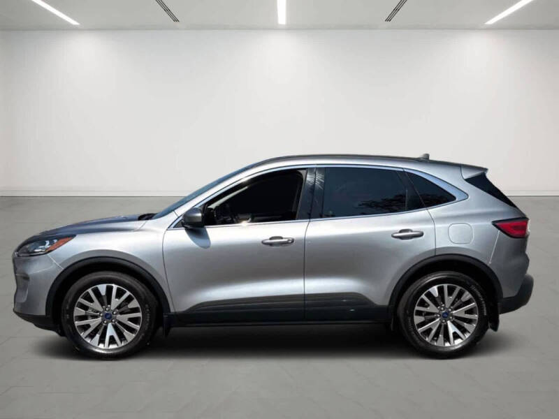 2022 Ford Escape Titanium