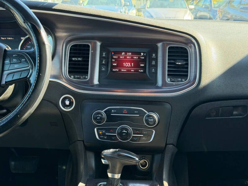 2015 Dodge Charger SE