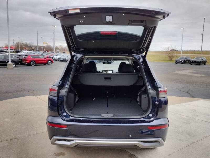 2025 Mitsubishi Outlander SE