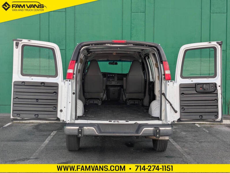 2023 Chevrolet Express 2500