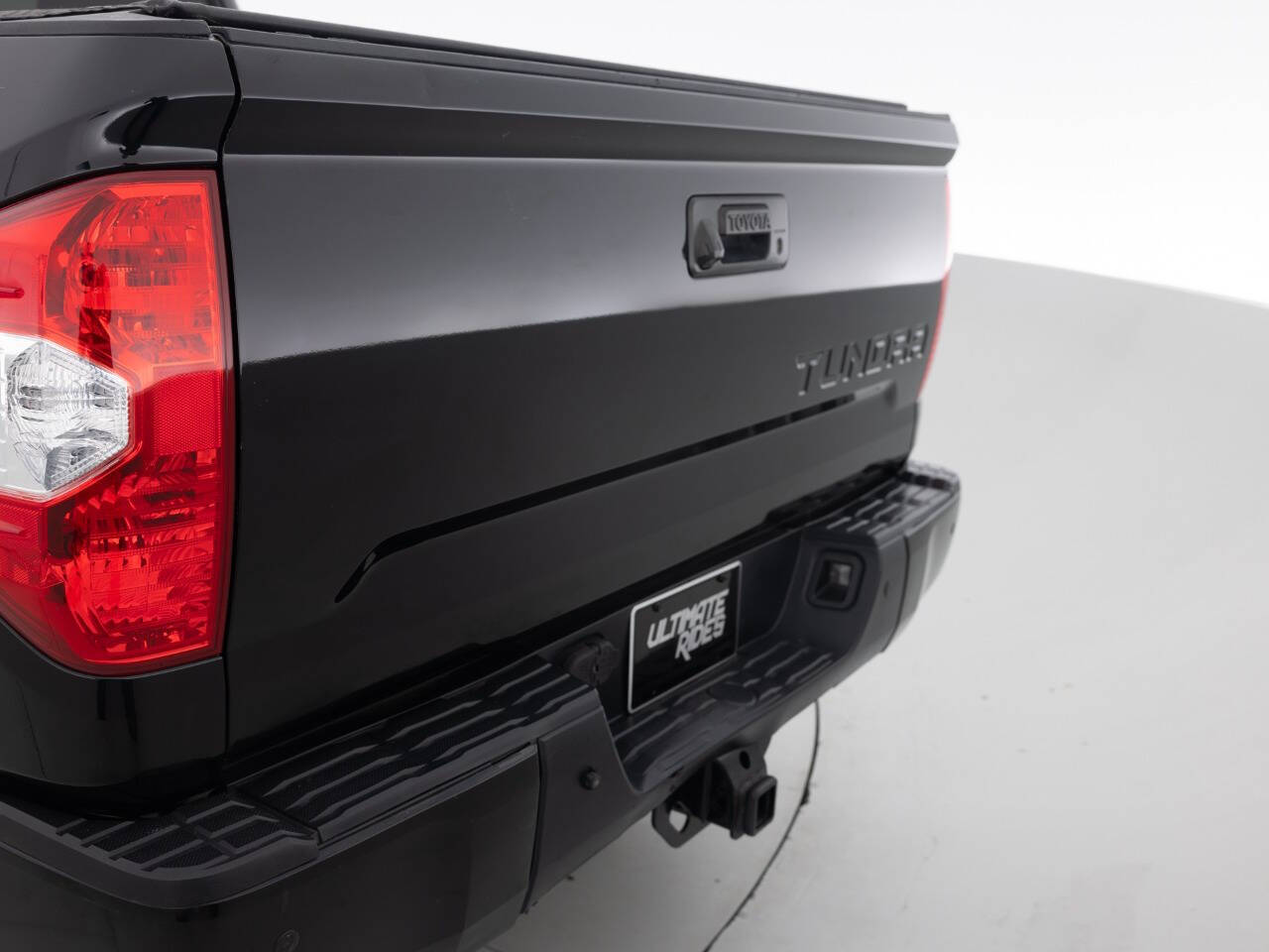 Used Car 2018 Toyota Tundra  Sr5 4x4 4dr Crewmax Cab Pickup Sb (5.7l V8) For Sale Under $30,000 In Coal City, Illinois