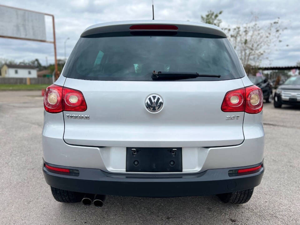 2011 Volkswagen Tiguan for sale at J-R Auto Sales LLC in Houston, TX