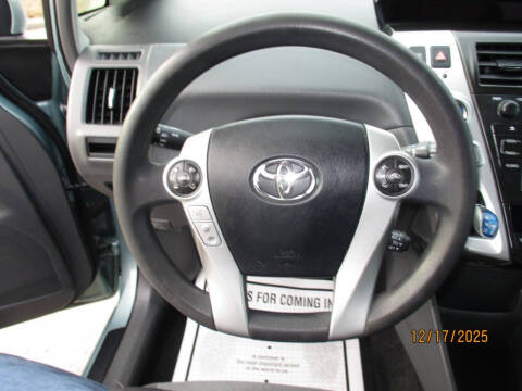 2013 Toyota Prius v Three