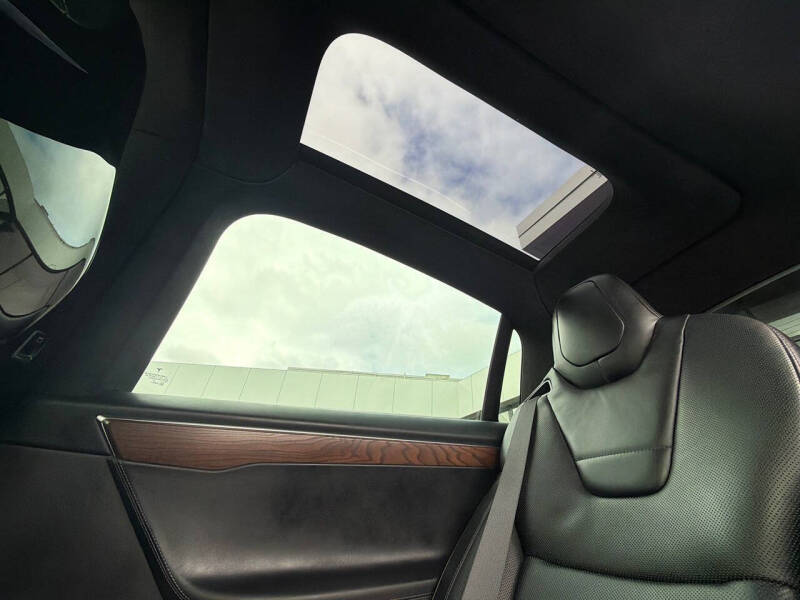 2016 Tesla Model X P90D