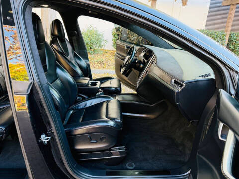 2017 Tesla Model X 75D