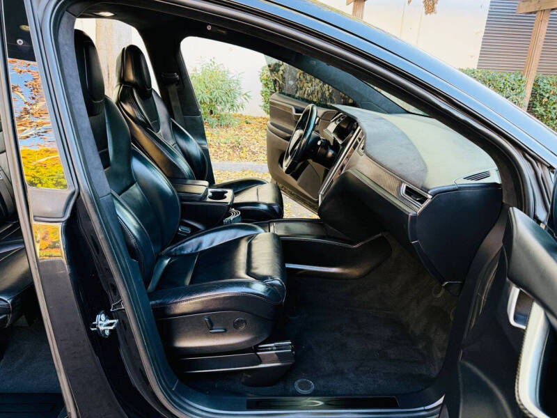 2017 Tesla Model X 75D