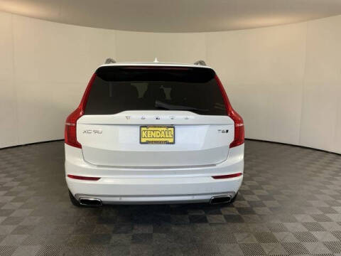 2017 Volvo XC90 T6 Momentum