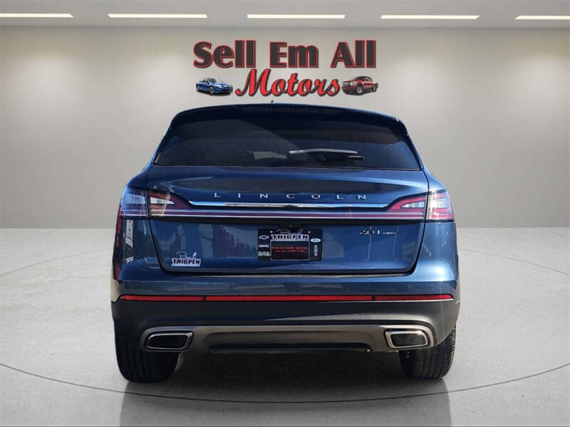 2019 Lincoln Nautilus Select