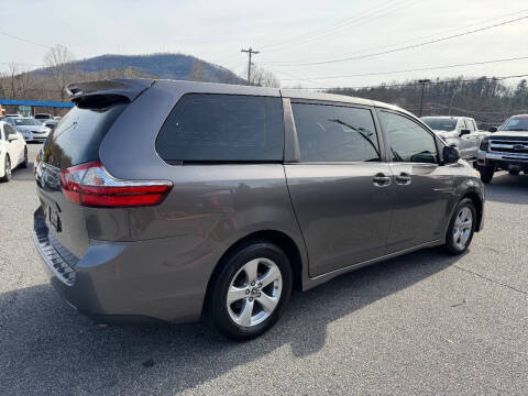 2018 Toyota Sienna L 7-Passenger