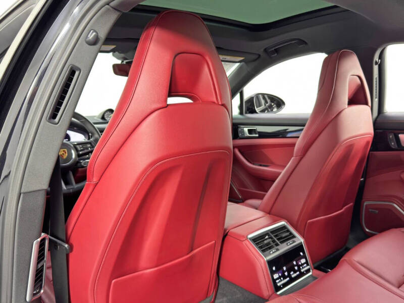 2022 Porsche Panamera 4 E-Hybrid