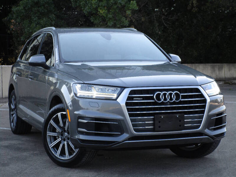 2017 Audi Q7 Premium Plus's photo