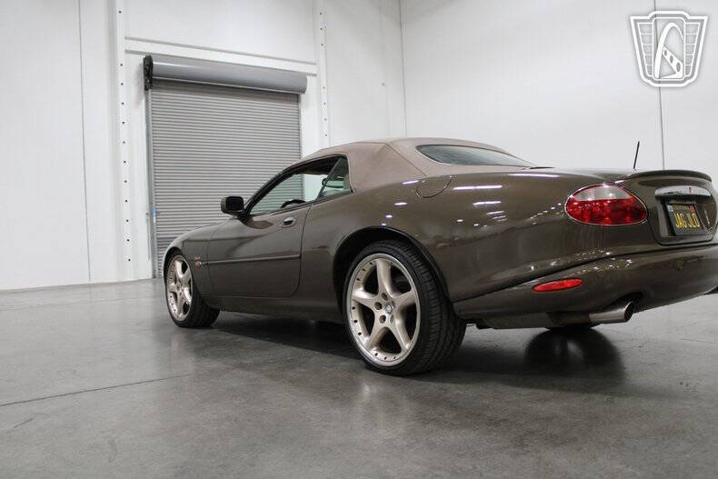 2001 Jaguar XKR