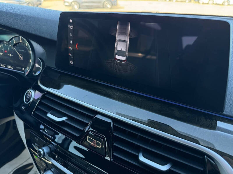 2018 BMW 5 Series 540i