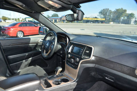 2017 Jeep Grand Cherokee Laredo