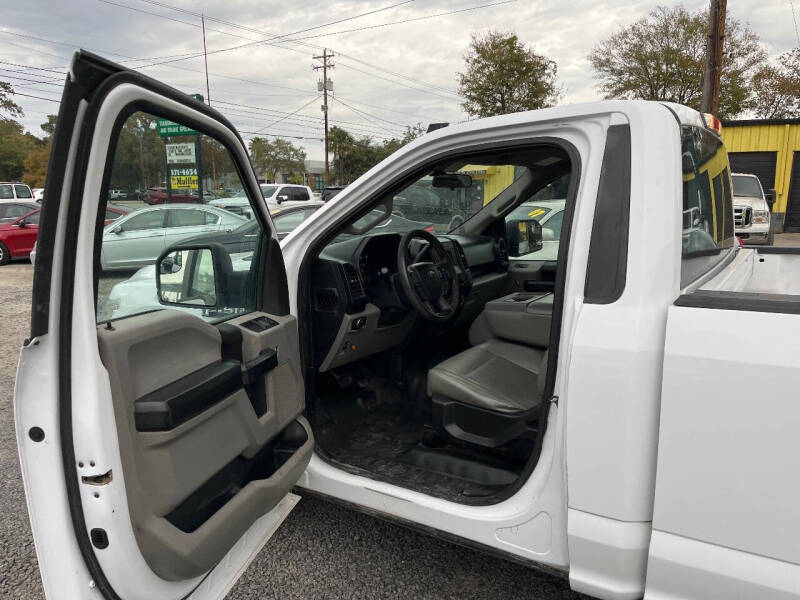 2017 Ford F-150 XL photo 9