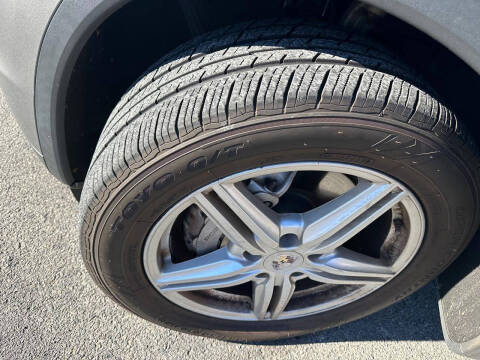 2011 Porsche Cayenne S