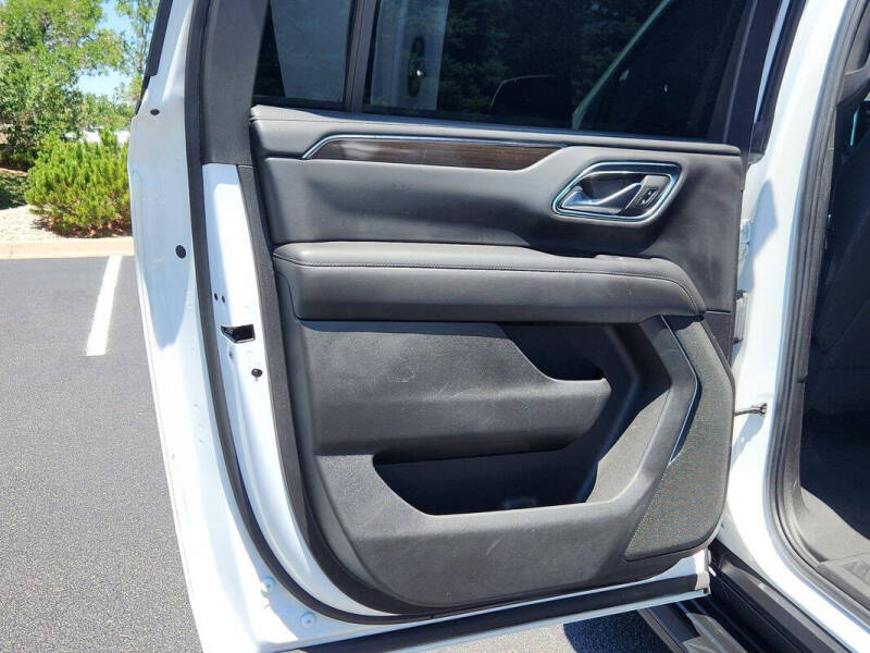 2023 GMC Yukon XL SLE