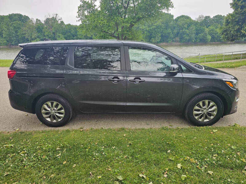Used 2020 Kia Sedona LX with VIN KNDMB5C16L6605851 for sale in Terre Haute, IN
