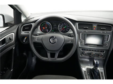 2016 Volkswagen e-Golf SE