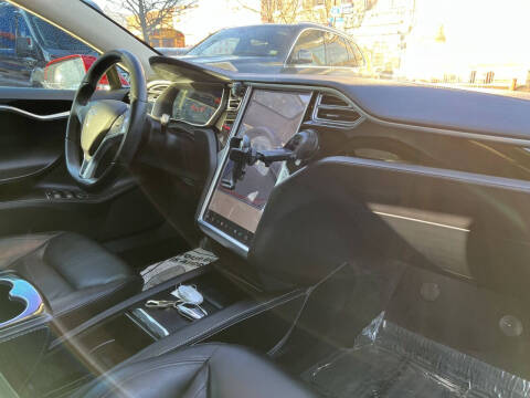 2016 Tesla Model S 85D