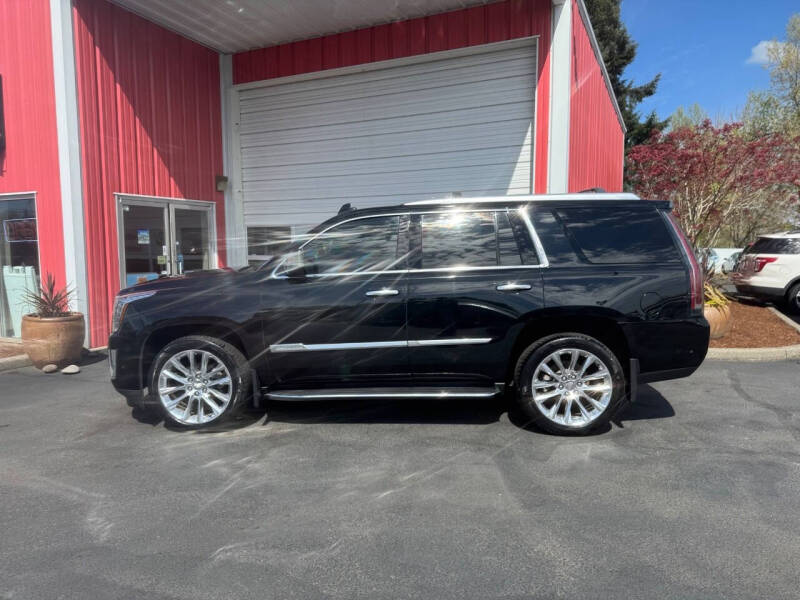 2017 Cadillac Escalade Luxury